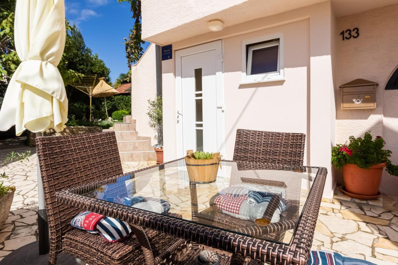 Apartment Sepat With Free Parking Place In Baska Esterno foto